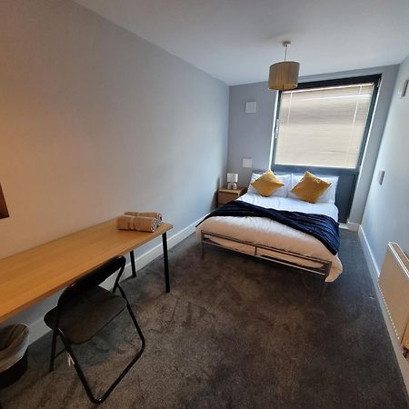 Lesley Court- A Lovely Spacious 2 Bedroom Apartment By Catchpole Stays Chelmsford Extérieur photo