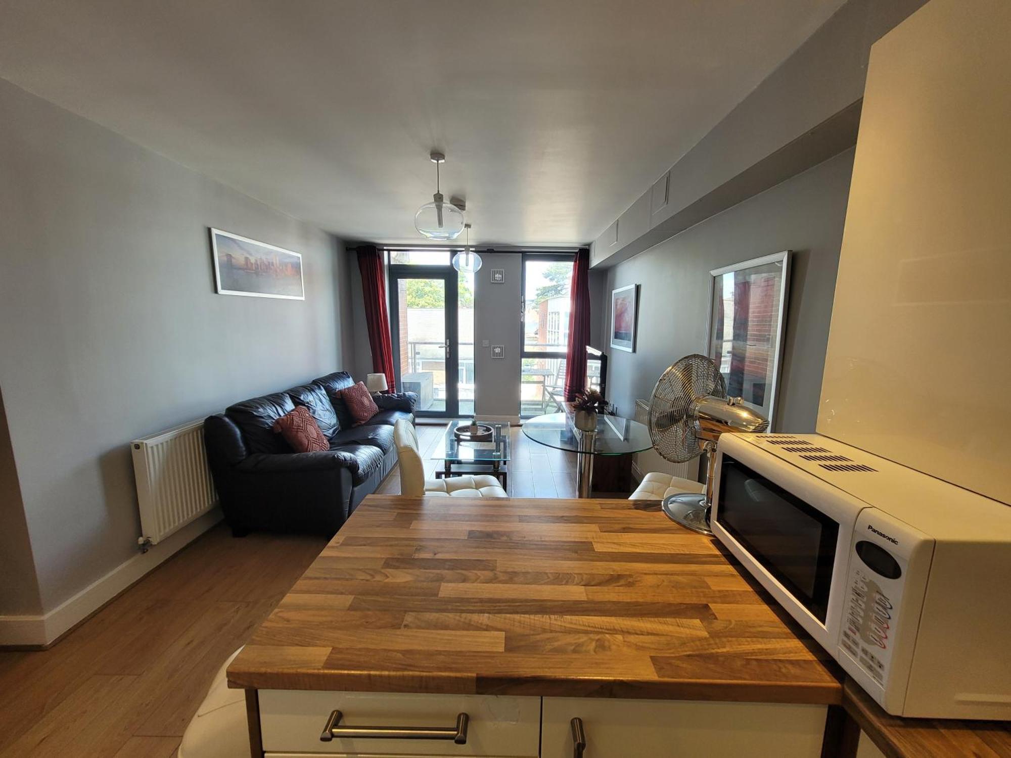 Lesley Court- A Lovely Spacious 2 Bedroom Apartment By Catchpole Stays Chelmsford Extérieur photo