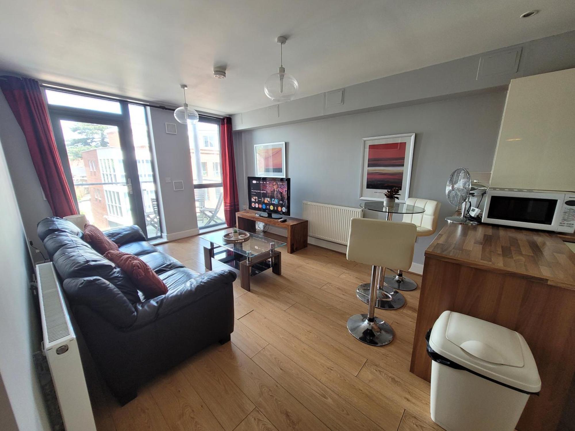 Lesley Court- A Lovely Spacious 2 Bedroom Apartment By Catchpole Stays Chelmsford Extérieur photo