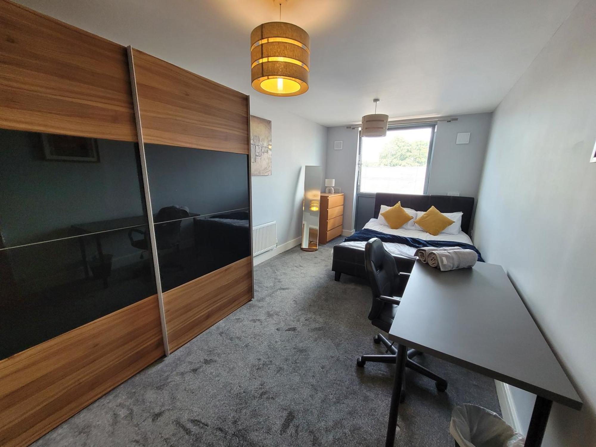 Lesley Court- A Lovely Spacious 2 Bedroom Apartment By Catchpole Stays Chelmsford Extérieur photo